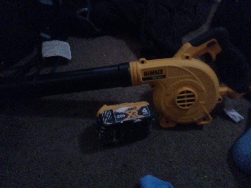 Sopletiadora Dewalt