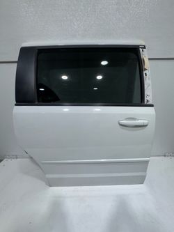 (6253) 12-18 Dodge Caravan Right Rear Door 2012 2013 2014 2015 2016 2017 2018