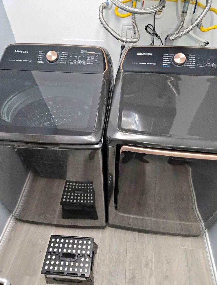 Samsung/Washer/Dryer/Combo/1Year old