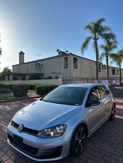 2017 Volkswagen Gti · Hatchback Sedan 4D
