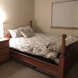 4 Post Queen Oak bed Frame
