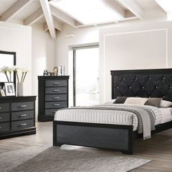 ✅️✅️4 pc  amalia black wood finish wood queen bedroom set(Mattress & Tall chest Not Includes ✅️