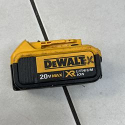 DEWALT XR  20V MAX Lithium Ion Battery (DCB204) 
