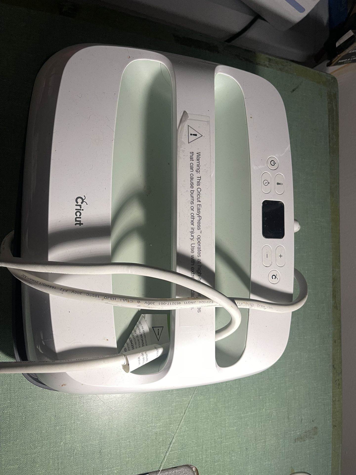 Circut Easy Press Iron