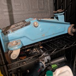 small car jack