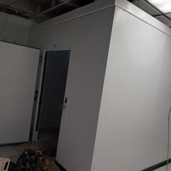 Walk In Cooler 