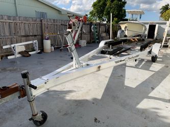 Aluminum boat trailer