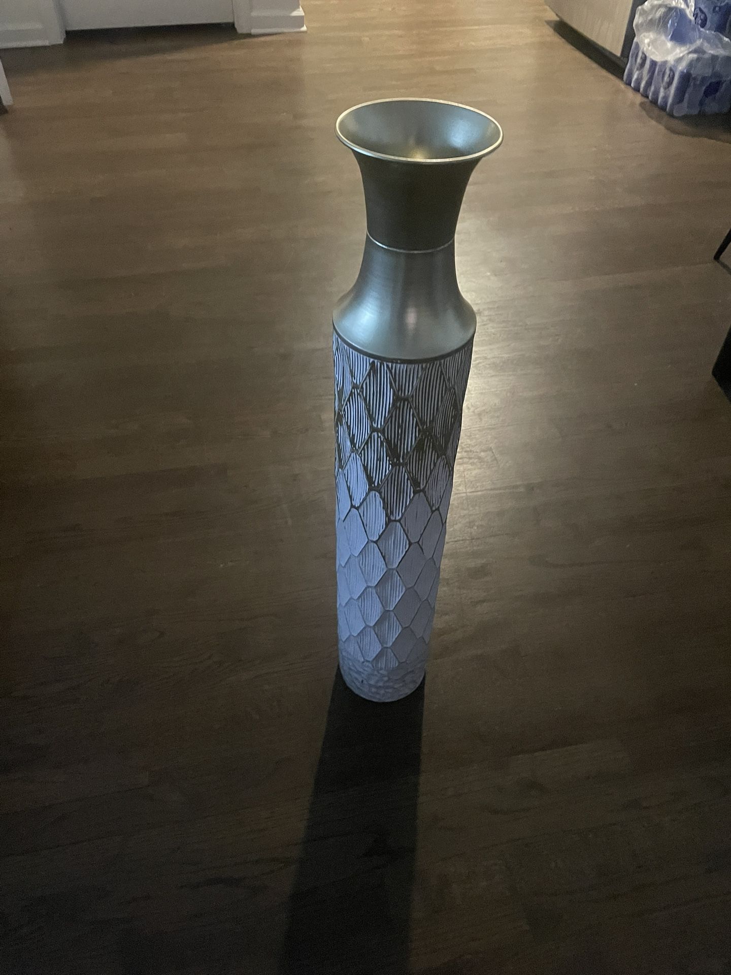 Gold / White Vase