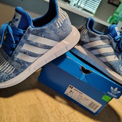 Adidas Swift Run Size 7.5 Mens
