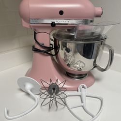 KitchenAid 5qt Artisan Stand Mixer