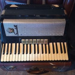 Vintage Accordian Made In Italy 