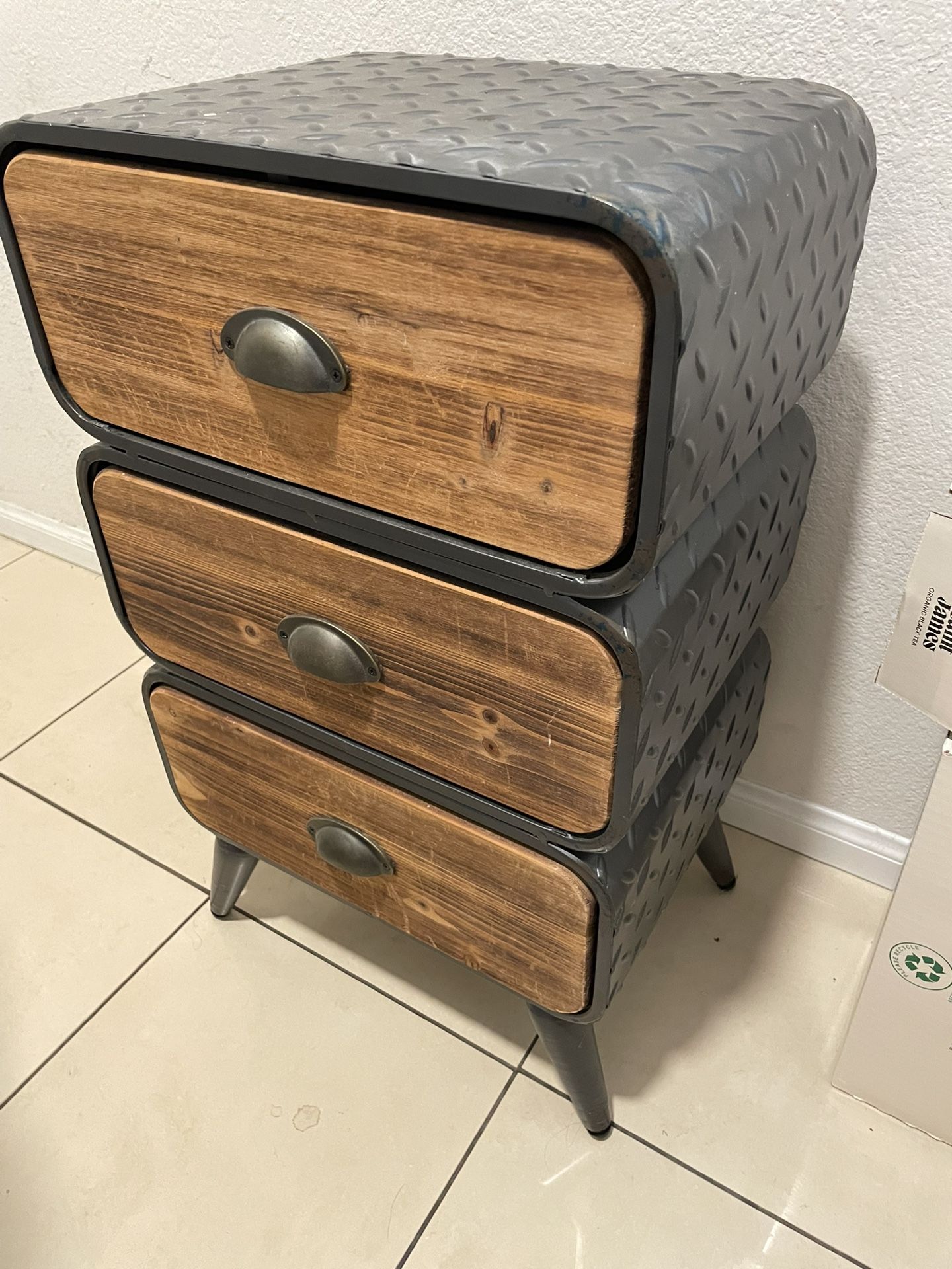 small 3x drawer shelf