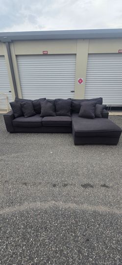 💯 ROOMS TO GO Charcoal Grey Sectional Sofa with Right-Facing Chaise(DELIVER OPTION)