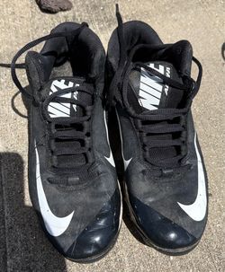 Youth Football Cleats, size 5