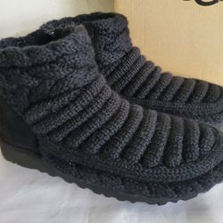 UGG Knitted  Chunky Boots , Nice Condition Size 8