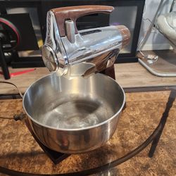 1980s Sunbeam Vista Deluxe Mixmaster