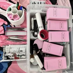 Lash extension supplies