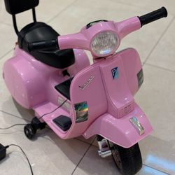 Vespa Kids Scooter 6V Ride On Charger 