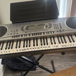 Casio WK-1630 Keyboard Workstation 76-Key w/ Pedal And Power Supply Works