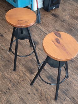 Set of 2 Rustic Adjustable Barstool