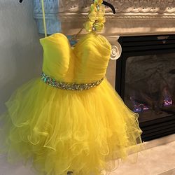 Halloween women’s Belle  beauty pageant costume