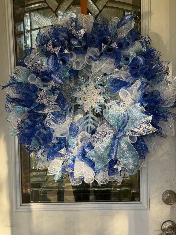 Winter Wonderland (hand made wreath) 22”