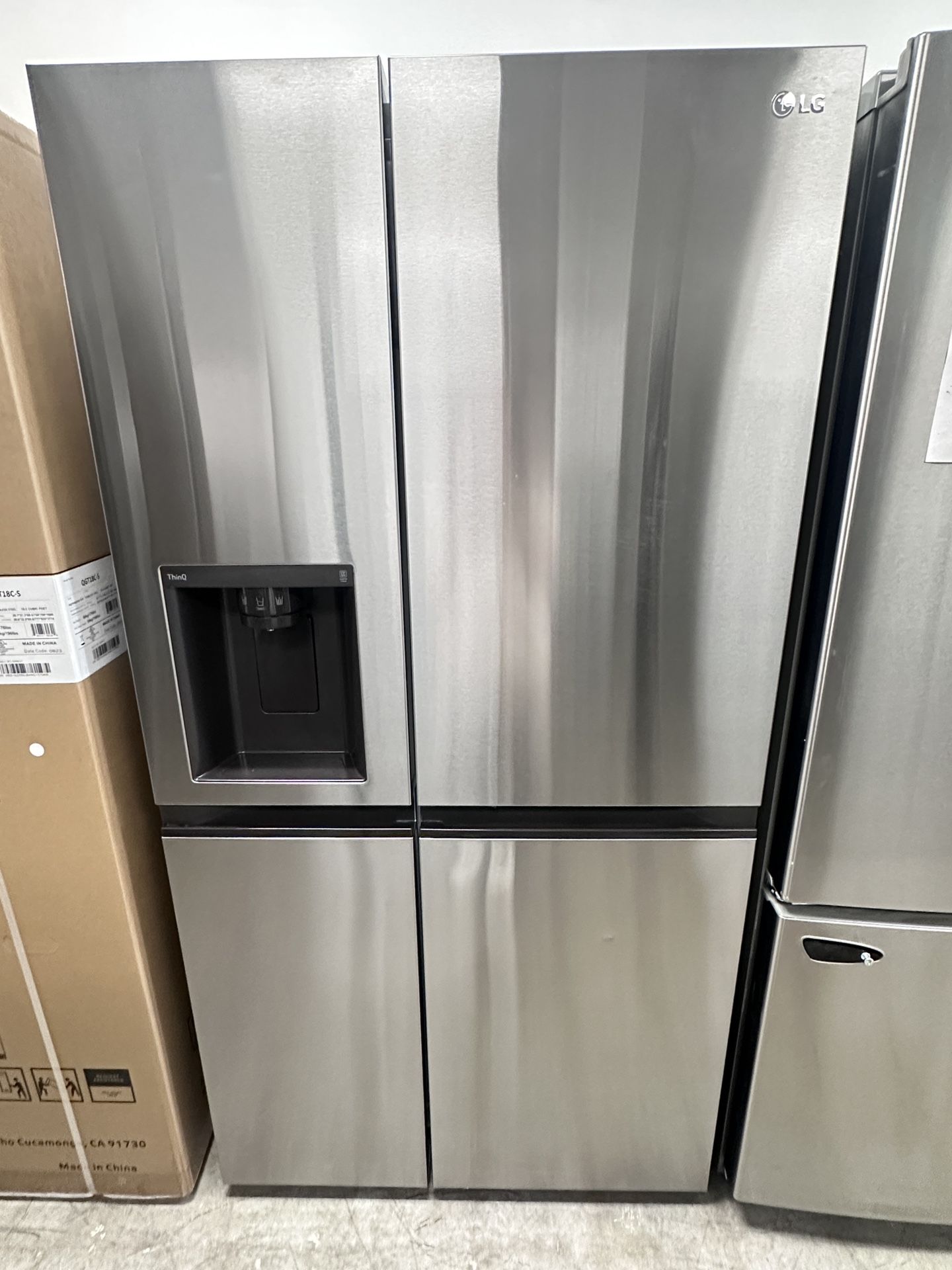LG Counter Depth Side By Side Refrige With Water And Ice Maker Unused