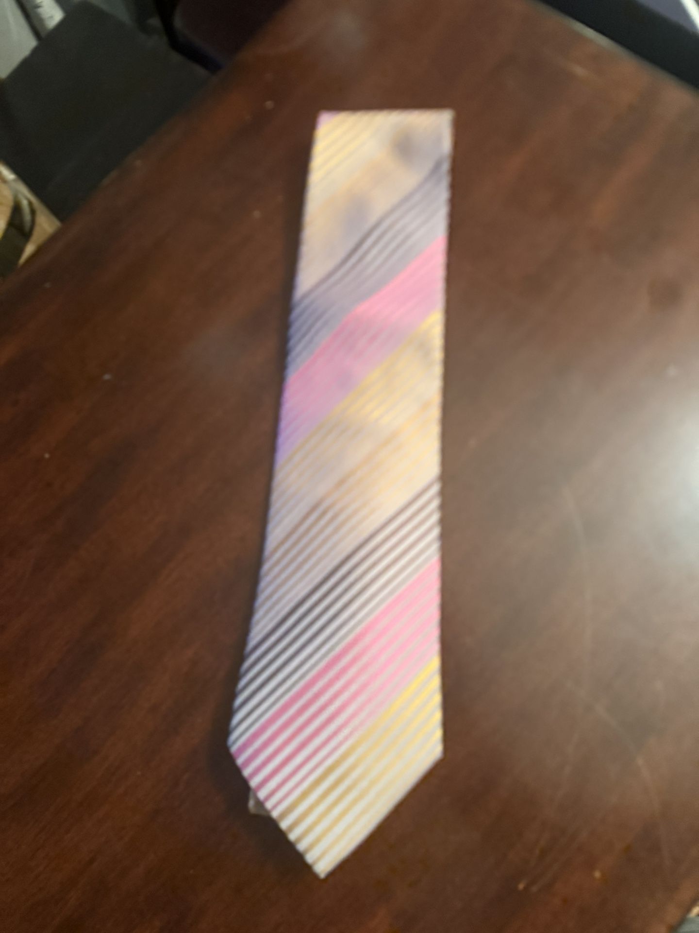 REAL GUCCI MEN’S TIE - Beautiful!