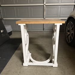 Luxenhome Vintage White and Natural Wood Console and Entry Table