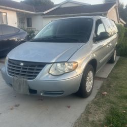 2006 Chrysler Town & Country