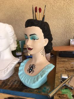 Make up brushes holder