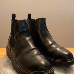size 7.5/8 womens boots