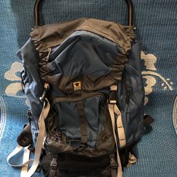 Like New MOUNTAINSMITH Scout Lightweight Hiking Backpack. $$50.00 Firm