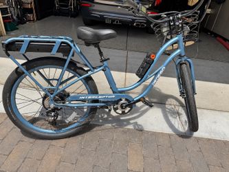 Pedego Interceptor (Like New)