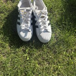 Adidas superstar White/black
