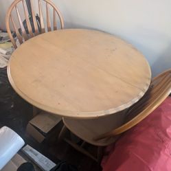 Wood Table And Chairs 