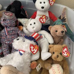 Big Storage Tote full of Beanie Babies