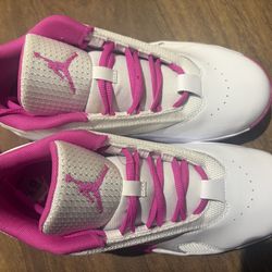 Grade School Girls' Nike Jordan Max Aura 6 sneakers