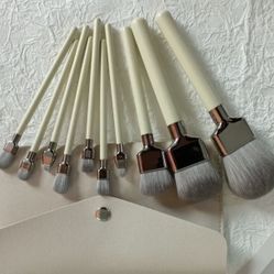 10 Pieces Makeup Brushes Soft Fluffy Professional Cosmetic Foundation Powder Eyeshadow Blending Kabuki Brush Beauty Tool with Bag Makeup Sponge Beauty