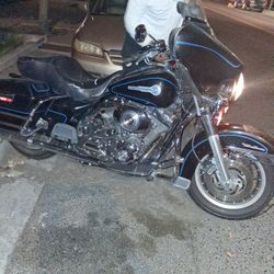 Harley Davidson Glide,runs And Rides Good ,
