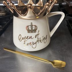 Queen of everything mug