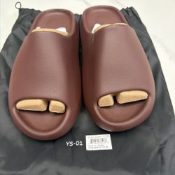 YZY YS 01 Sz 11 new  fudge or brown