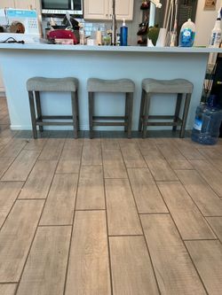 Set of 3 bar stools