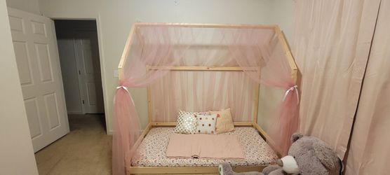 House Twin Bed