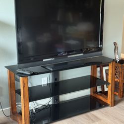 LCD Digital Color TV - Sony Bravia 55”