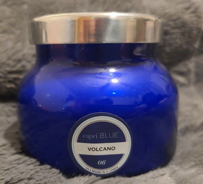 capri BLUE volcano 06 - 8oz candle 