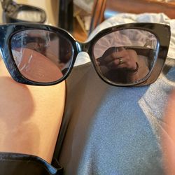 Authentic CHANEL CH5422B Women's  Sunglasses, Black / White with Strass