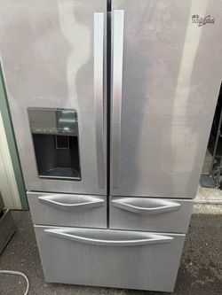 Whirlpool stainless steel 4 door Frenchdoor with water and ice
