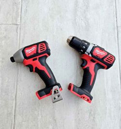Milwaukee 18V Drill and Impact Driver KIT