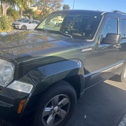 JEEP LIBERTY 2010